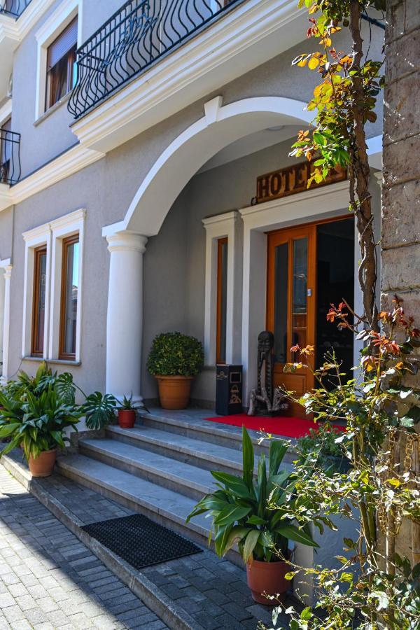 Hotel Epoka Shkodër 外观 照片