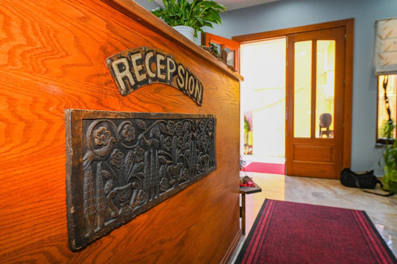 Hotel Epoka Shkodër 外观 照片